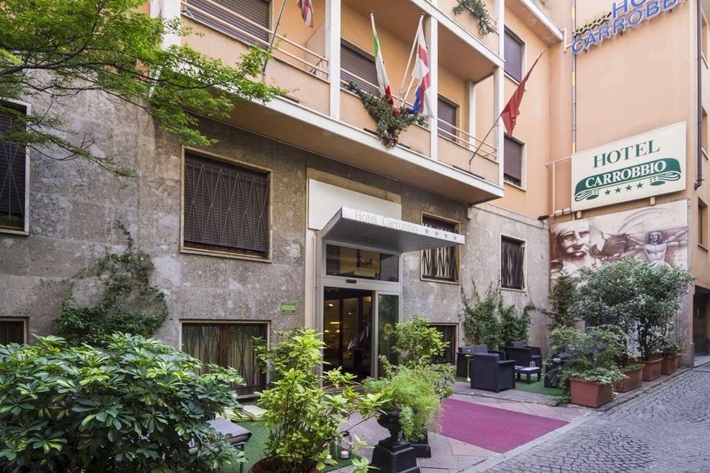 Hotel Carrobbio Milão Exterior foto
